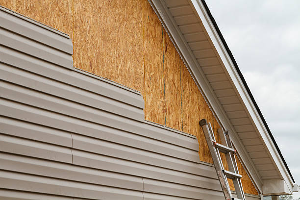 Professional Emergency Siding Repair technician working in Pomeroy, PA